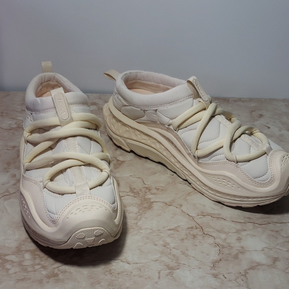 Hoka One One Unisex Vanilla Cream Sneakers